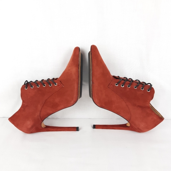 L.A.M.B. LACE UP ANKLE BOOTIES - Picture 11 of 16